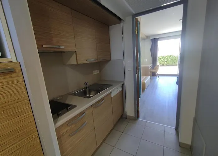 B120, Le Jardin D'eden, Village Naturiste, 