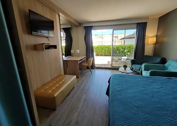 B120, Le Jardin D'eden, Village Naturiste, 