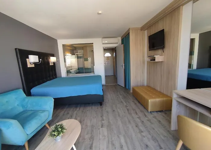 B120, Le Jardin D'eden, Village Naturiste, 