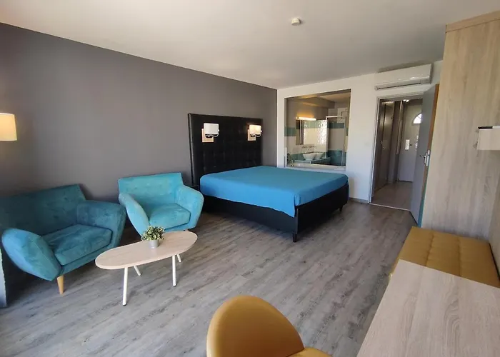 B120, Le Jardin D'eden, Village Naturiste, 